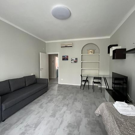 Giacomino Apartment Central Station ミラノ エクステリア 写真