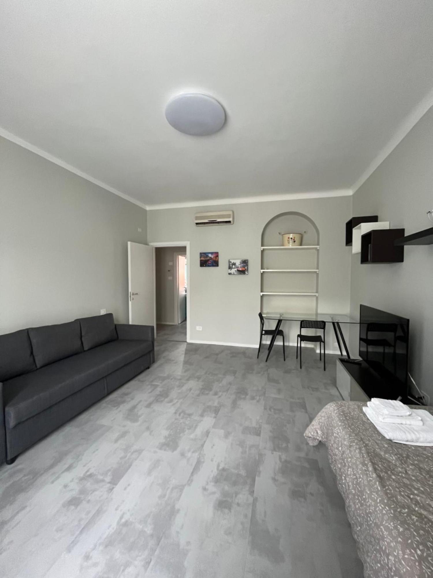 Giacomino Apartment Central Station ミラノ エクステリア 写真